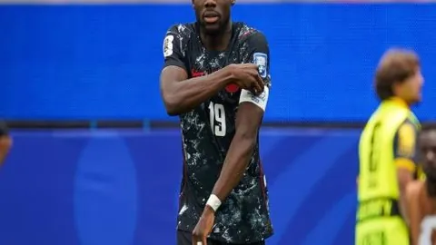 国足责任何在伊万下课能否力挽狂澜武磊领衔，球员之梦能否破晓